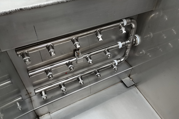 Spray cleaning